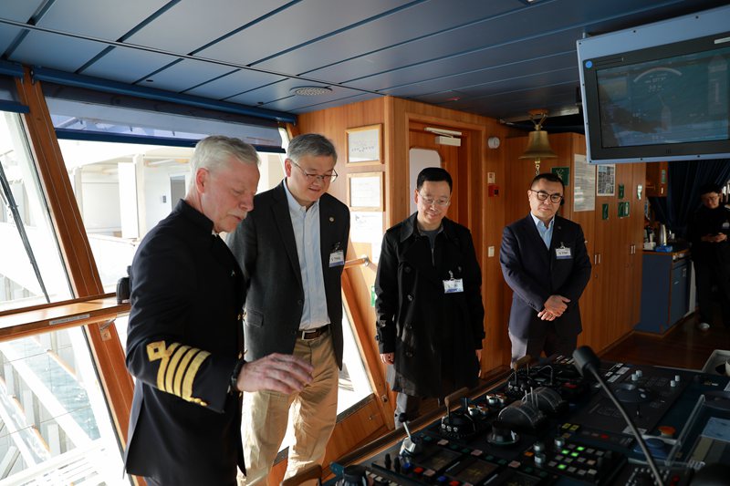 99a3e3d1-afe0-433f-bbff-2901ea7485781737387036754 99a3e3d1-afe0-433f-bbff-2901ea7485781737387036754