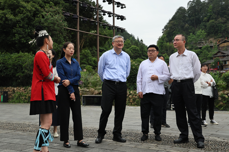 fdf5c89a-344f-466f-9358-ab2889fc214e1748333636811