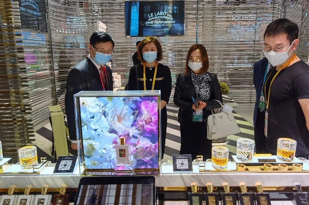 c2d072a3-e2ff-4df9-96af-bc12086a7b421639417305092